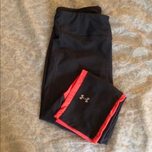 Under Armour mid calf leggings